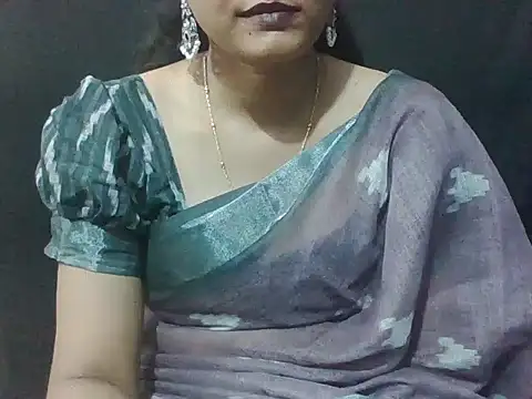 Snapshot of sugandha_bhabhi chatting on 05/08/26, 04:56 sugandha bhabhi online show from 05/08/26, 04:56