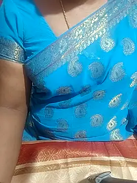 Snapshot of southindian-veena chatting on 03/06/25, 05:43 southindian-veena online show from 03/06/25, 05:43