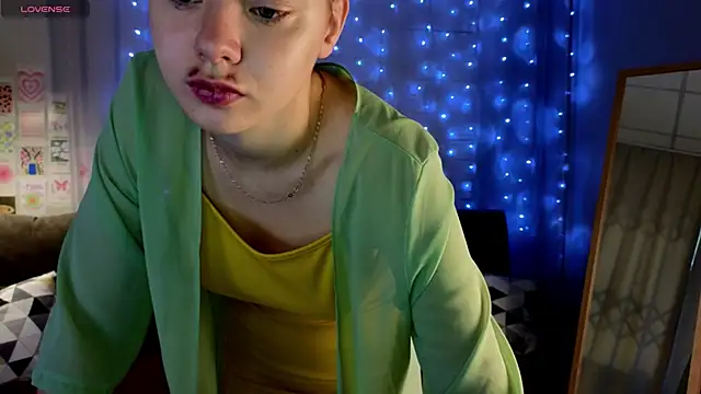 meow mellie online show from 09/15/25, 02:33