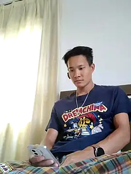 Snapshot of Dannyhobb chatting on 06/09/26, 03:29 Dannyhobb online show from 06/09/26, 03:29
