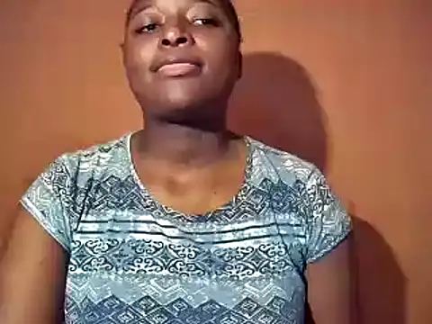 sexyhips2001 online show from 10/17/25, 05:04