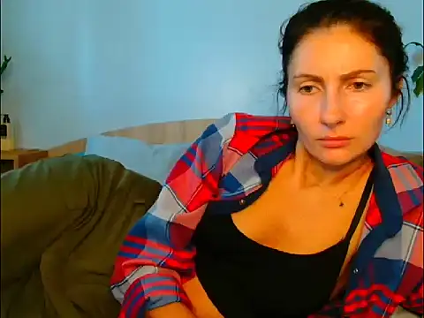 Snapshot of Irina9793 chatting on 10/23/25, 09:08 Irina9793 online show from 10/23/25, 09:08