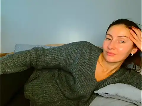 Snapshot of Irina9793 chatting on 11/18/25, 09:25 Irina9793 online show from 11/18/25, 09:25