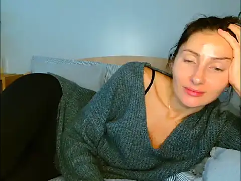 Snapshot of Irina9793 chatting on 11/20/25, 09:09 Irina9793 online show from 11/20/25, 09:09