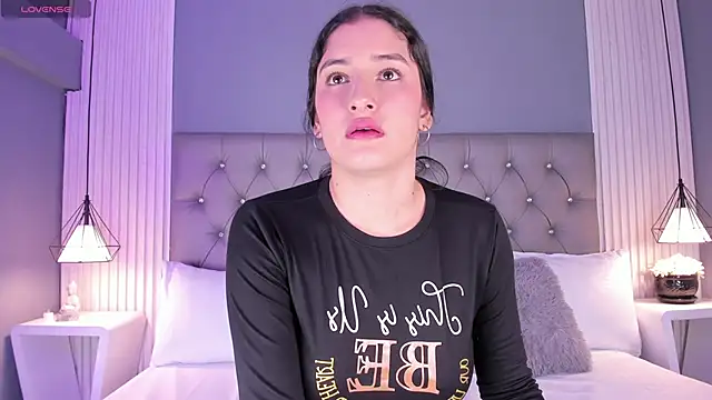 ValeriMilton online show from 03/22/25, 11:42