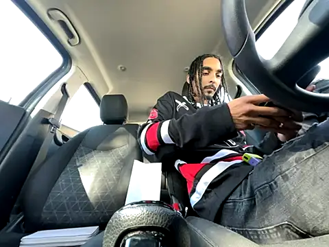 Snapshot of bigjayy1000 chatting on 10/31/25, 04:41 bigjayy1000 online show from 10/31/25, 04:41