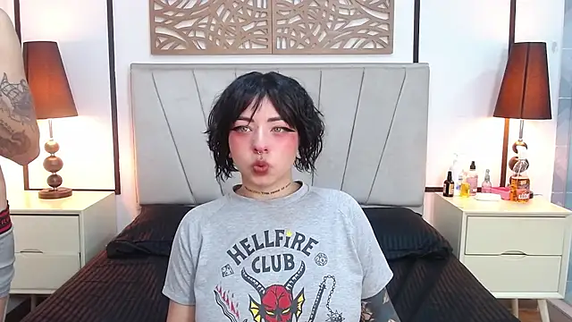 Snapshot of Aria_and_orien chatting on 03/07/25, 11:07 Aria and orien online show from 03/07/25, 11:07