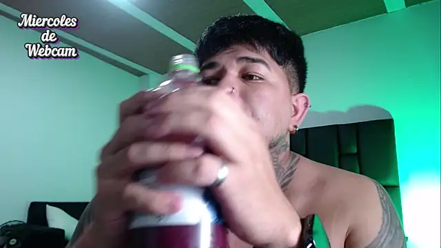 Snapshot of Strip_Classes_Col chatting on 03/19/25, 11:57 Strip Classes Col online show from 03/19/25, 11:57