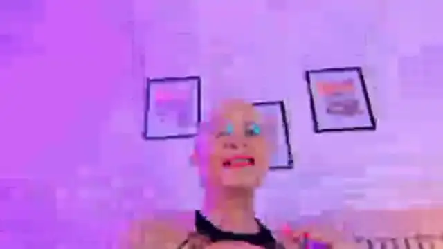 Snapshot of Lucy_Milf_68 chatting on 11/22/25, 10:47 Lucy Milf 68 online show from 11/22/25, 10:47