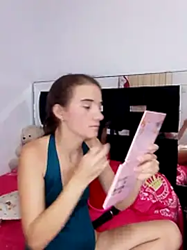 ArianaaGrace online show from 12/03/25, 09:35