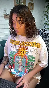 LiraSonnett online show from 11/29/25, 09:18