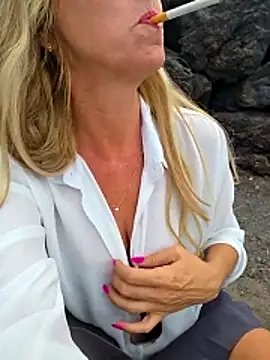 Melody73 online show from 10/27/25, 11:03