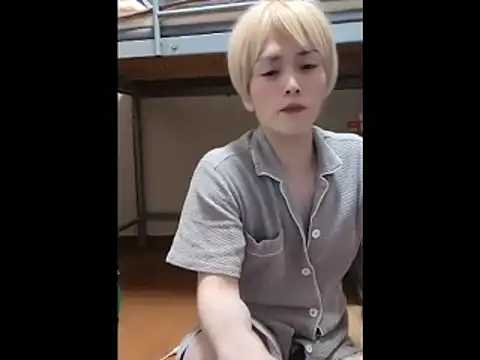 Snapshot of mgnhiroyuki chatting on 06/06/26, 02:11 mgnhiroyuki online show from 06/06/26, 02:11