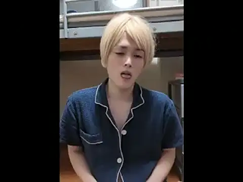 Snapshot of mgnhiroyuki chatting on 07/27/26, 06:04 mgnhiroyuki online show from 07/27/26, 06:04