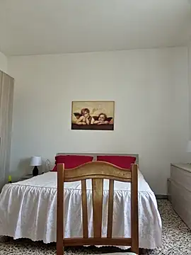 Snapshot of Gattina74 chatting on 09/17/25, 08:27 Gattina74 online show from 09/17/25, 08:27