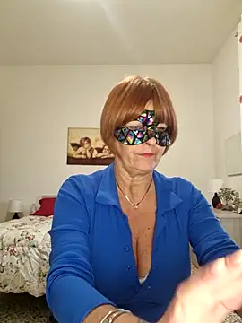 Snapshot of Gattina74 chatting on 10/11/25, 04:16 Gattina74 online show from 10/11/25, 04:16