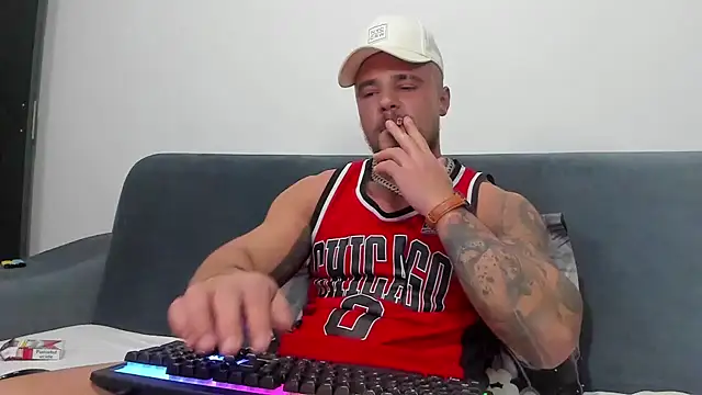 Tiberius hunk online show from 03/21/25, 08:50