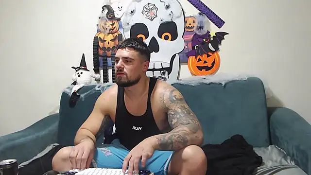 Tiberius hunk online show from 11/02/25, 08:00