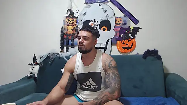 Tiberius hunk online show from 11/10/25, 03:05