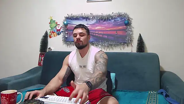 Tiberius hunk online show from 01/06/26, 06:06