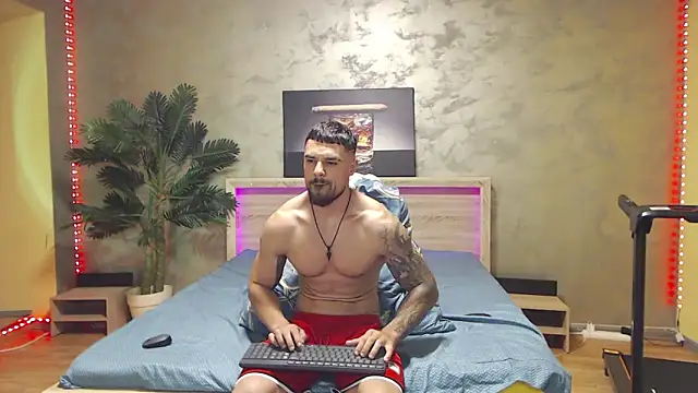 Tiberius hunk online show from 06/06/26, 05:23