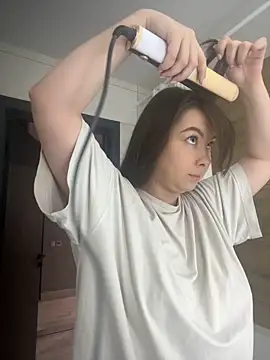 Snapshot of HannaJohnson chatting on 03/08/25, 04:56 HannaJohnson online show from 03/08/25, 04:56