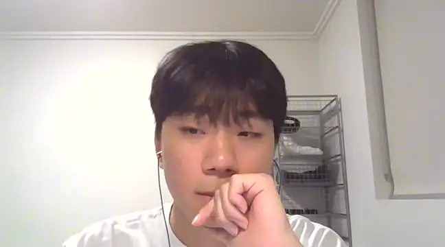 Snapshot of sdamvo2 chatting on 03/03/25, 01:42 sdamvo2 online show from 03/03/25, 01:42