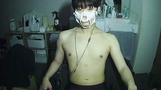Snapshot of sdamvo2 chatting on 04/07/26, 12:27 sdamvo2 online show from 04/07/26, 12:27