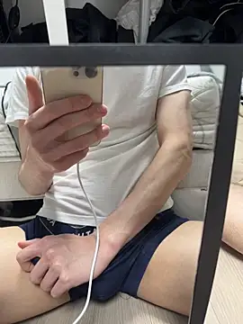 Snapshot of jae_yuu chatting on 03/11/25, 11:04 jae yuu online show from 03/11/25, 11:04