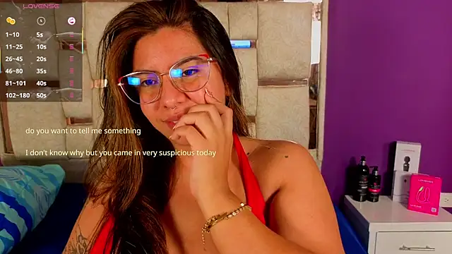 Snapshot of emilyy_cooperr chatting on 03/28/26, 12:16 emilyy cooperr online show from 03/28/26, 12:16