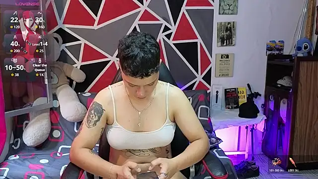 Snapshot of demimoore222 chatting on 01/15/26, 05:16 demimoore222 online show from 01/15/26, 05:16