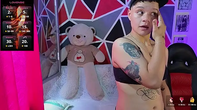 Snapshot of demimoore222 chatting on 02/04/26, 06:47 demimoore222 online show from 02/04/26, 06:47