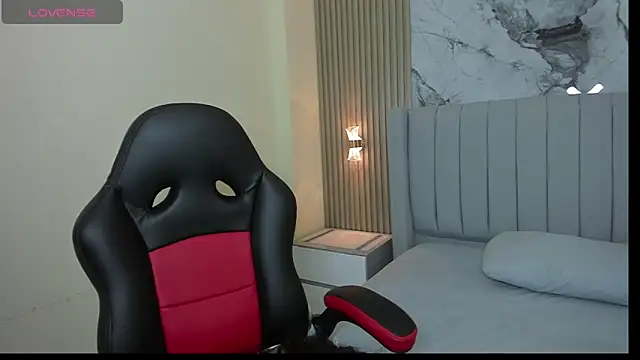 AGATHASMITH5 online show from 03/12/25, 02:52