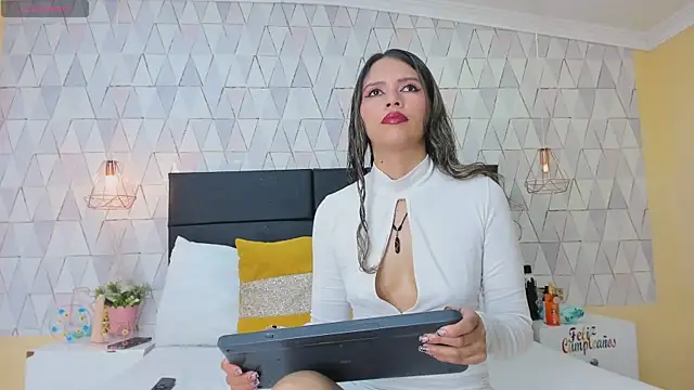 LiliJensen online show from 10/14/25, 08:09