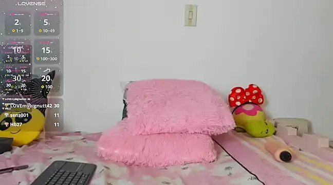 SusanSimpson16 online show from 03/09/25, 03:43