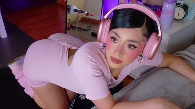 SaritaBratz online show from 05/27/26, 11:02