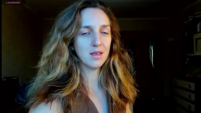 desired zzoya online show from 09/17/25, 10:17