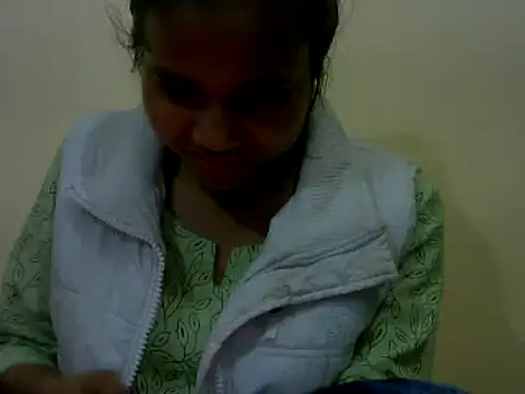 Snapshot of mayra89 chatting on 02/02/26, 03:44 mayra89 online show from 02/02/26, 03:44