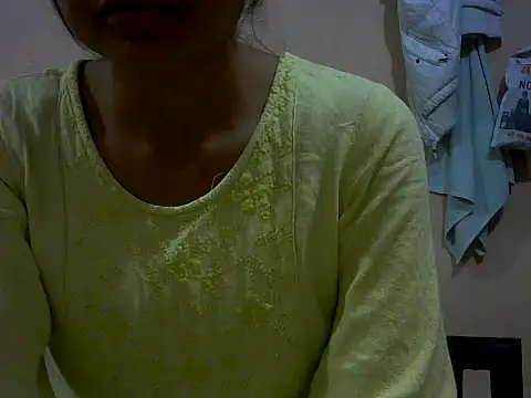 Snapshot of mayra89 chatting on 03/21/26, 03:37 mayra89 online show from 03/21/26, 03:37