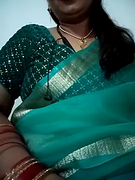 Snapshot of Neha-Bhabhi-Rasily chatting on 09/10/25, 08:20 Neha-Bhabhi-Rasily online show from 09/10/25, 08:20