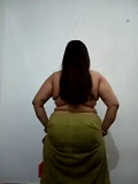Snapshot of Neha-Bhabhi-Rasily chatting on 05/04/26, 03:41 Neha-Bhabhi-Rasily online show from 05/04/26, 03:41