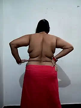 Snapshot of Neha-Bhabhi-Rasily chatting on 05/05/26, 03:47 Neha-Bhabhi-Rasily online show from 05/05/26, 03:47