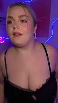 Snapshot of April_Vancee chatting on 06/29/26, 03:56 April Vancee online show from 06/29/26, 03:56