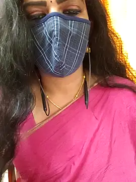 Snapshot of ashmitha chatting on 10/15/25, 04:01 ashmitha online show from 10/15/25, 04:01