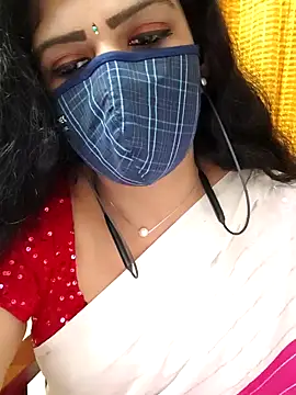 Snapshot of ashmitha chatting on 10/20/25, 03:12 ashmitha online show from 10/20/25, 03:12