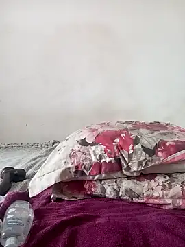 Missvixen81 online show from 12/01/25, 09:03