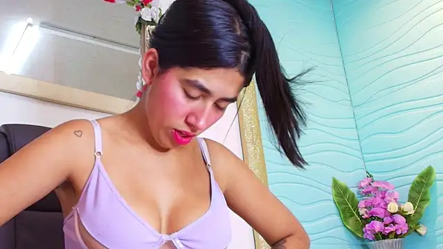 Mia Montess online show from 09/18/25, 01:57