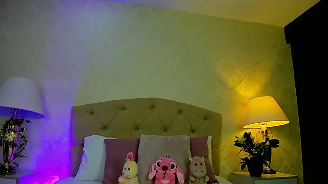 Mia Montess online show from 04/30/26, 12:44
