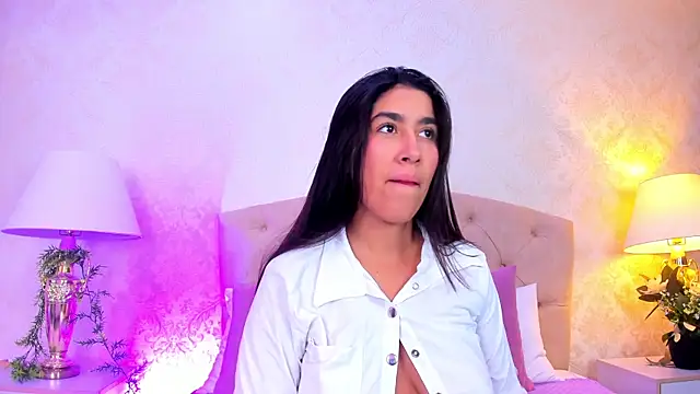 Mia Montess online show from 05/12/26, 12:57