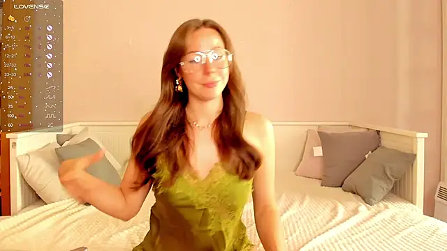 Snapshot of pusi_musi chatting on 06/17/26, 02:18 pusi musi online show from 06/17/26, 02:18